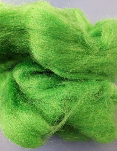 Laine vierge naturel de couleur vert sapin